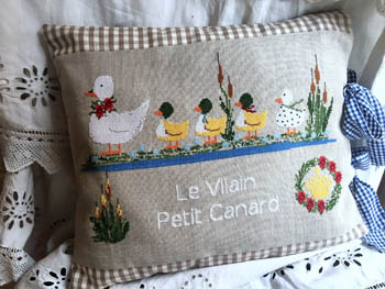 Lilli Violette - Le Vilain Petit Canard 