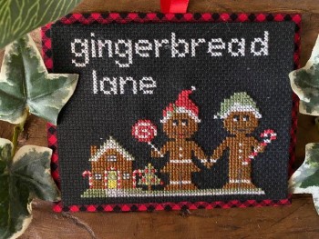 Frog Cottage Designs - Gingerbread Lane 
