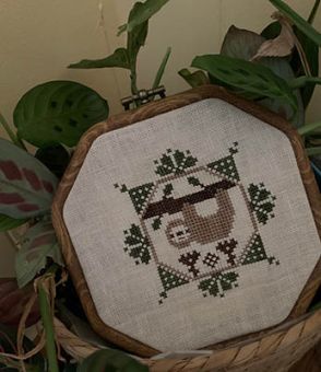 Darling & Whimsy Designs - Quirky Quaker Sloth 
