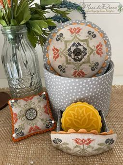 Mani Di Donna - Elegant Flowers Sewing Box 