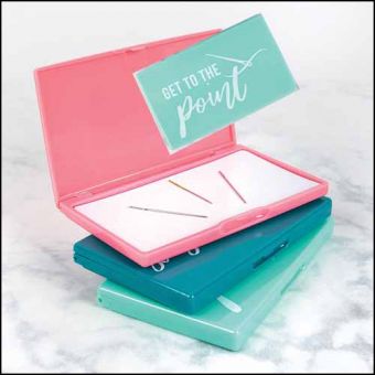 Get to the Point Teal Magnetic Needle Case 