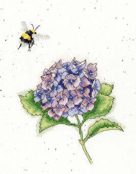 Bothy Threads - HANNAH DALE - THE BUSY BEE 