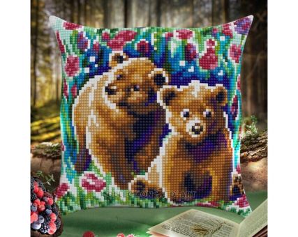 Collection D'Art Cross stitch cushion - Bear cubs 