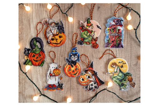 Letistitch by Luca-S - HALLOWEEN TOYS KIT OF 8 PIECES 