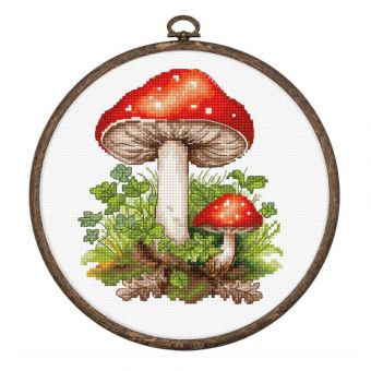 CROSS STITCH KIT WITH HOOP INCLUDED "AMANITA MUSCARIA" 